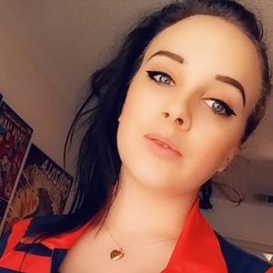 Meet your Posher, Juliette